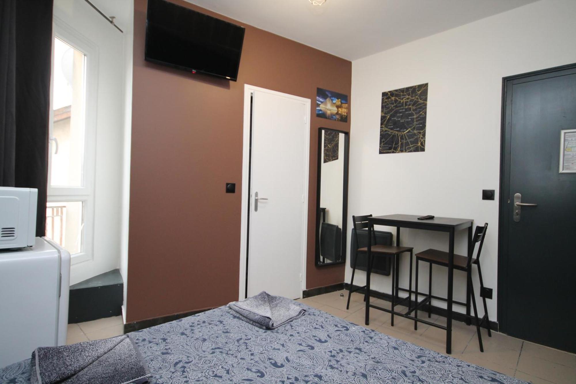 09 - Chambre Proche Paris Et Transports Avec Tv Wifi Сен-Дени Экстерьер фото